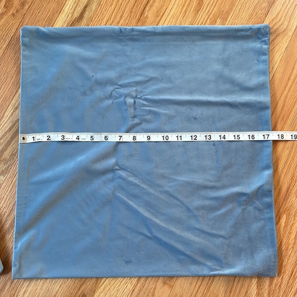 MIULEE Set of 2 Light Blue Soft Velvet-Texture Pillow Cases NIP - Picture 7 of 8